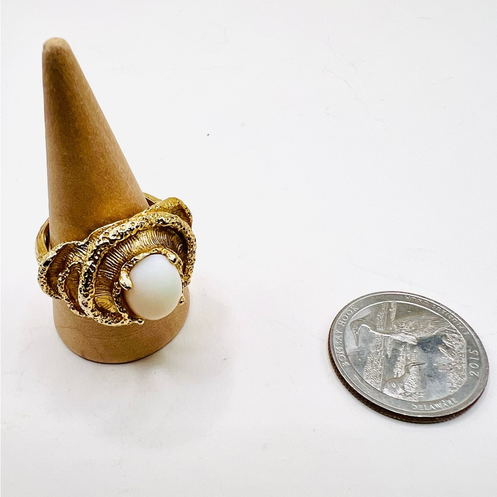 Vintage brutalist cabachon statement ring